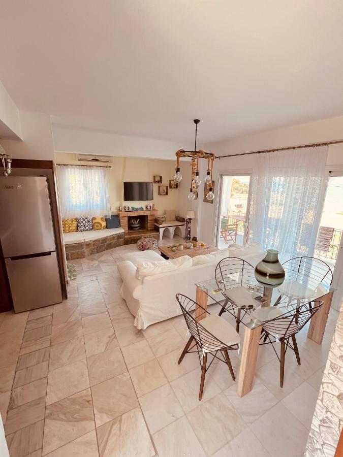 Apartmán Magic House At Halkida 1M From The Beach! Chalkís Exteriér fotografie